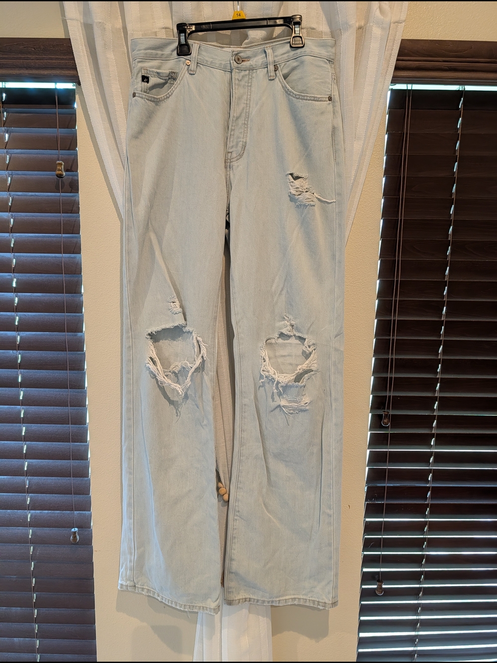 KanCan Light Wash Distressed Denim Jeans